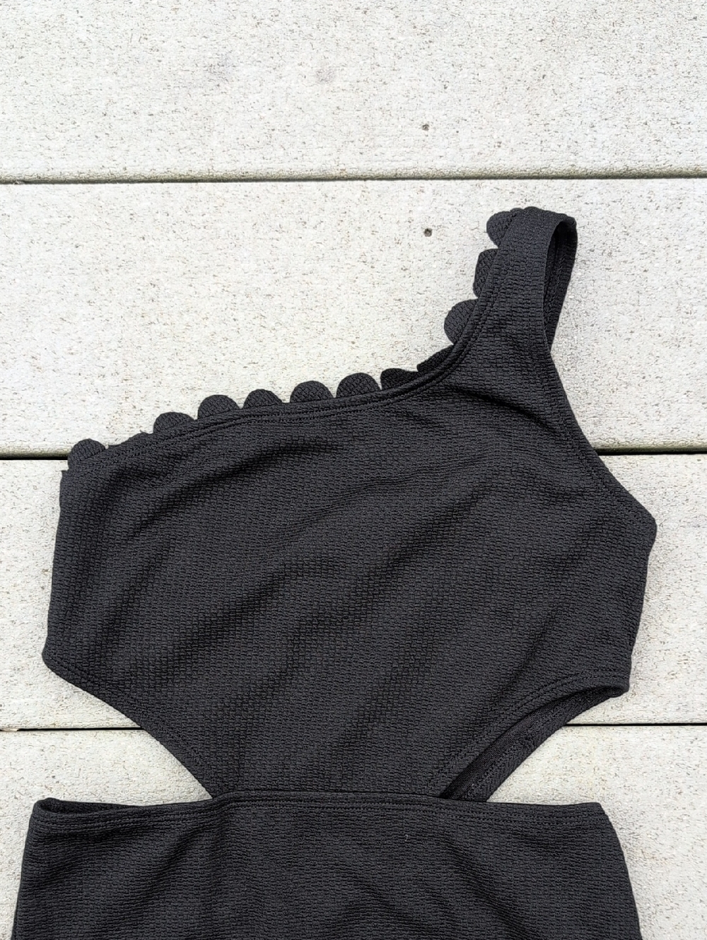 Art Class Scallop Jacquard One Piece Swimsuit | Girls One Shoulder Bathing Suit - Picture 4 of 6